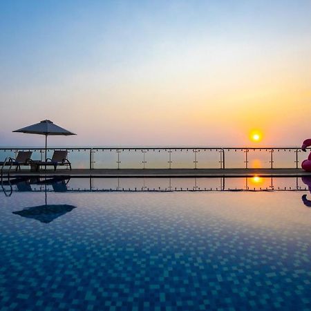 Serene Beach Hotel Danang Dış mekan fotoğraf