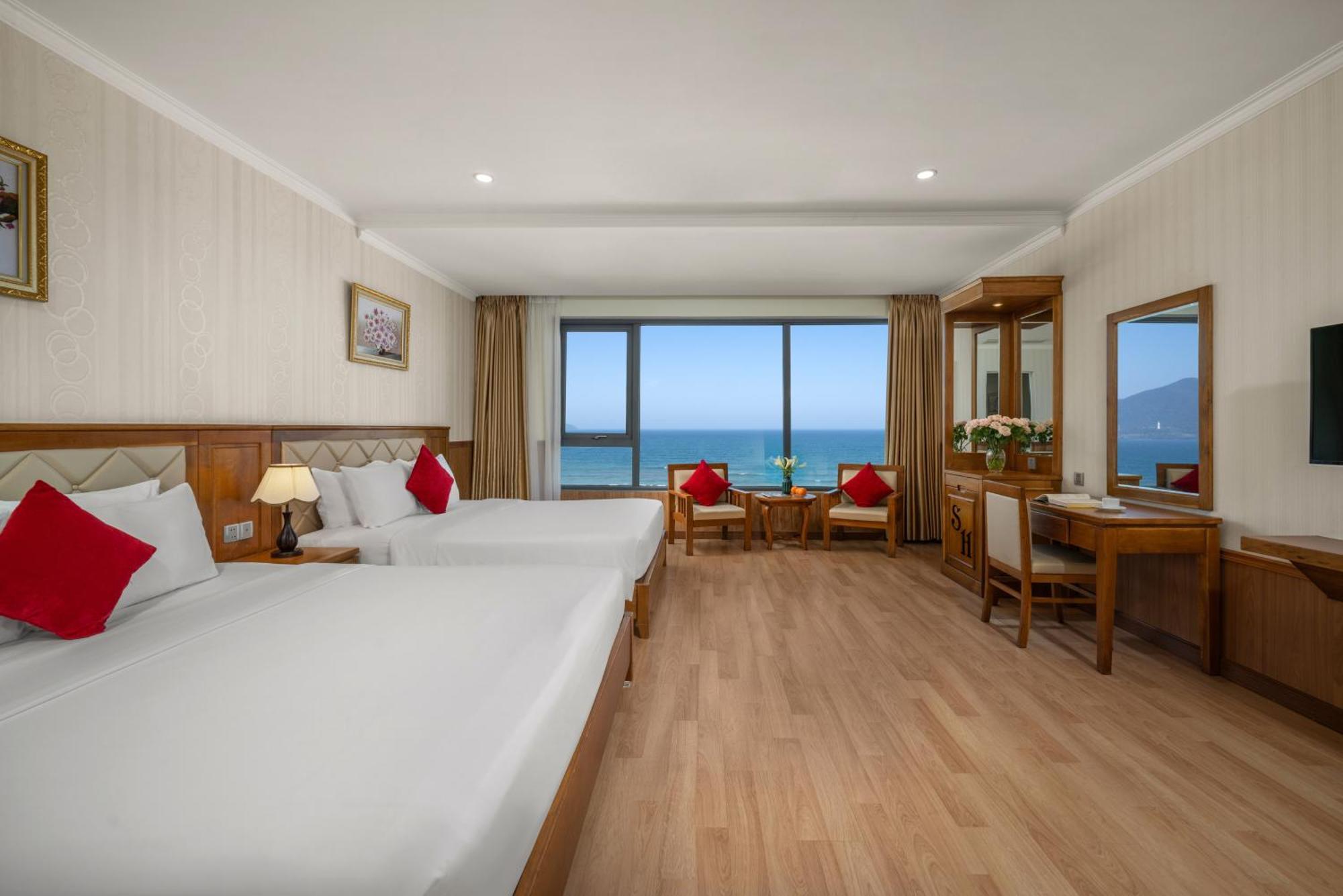 Serene Beach Hotel Danang Dış mekan fotoğraf